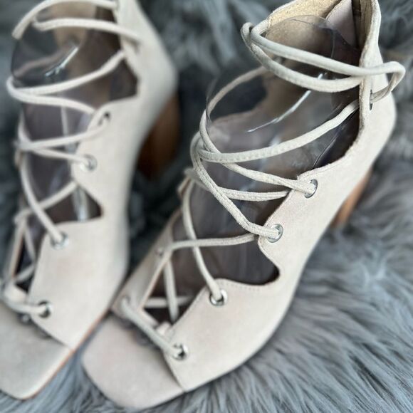 Vince Camuto Nahara sandal square peep toe wedge heels size 8 - Picture 11 of 13